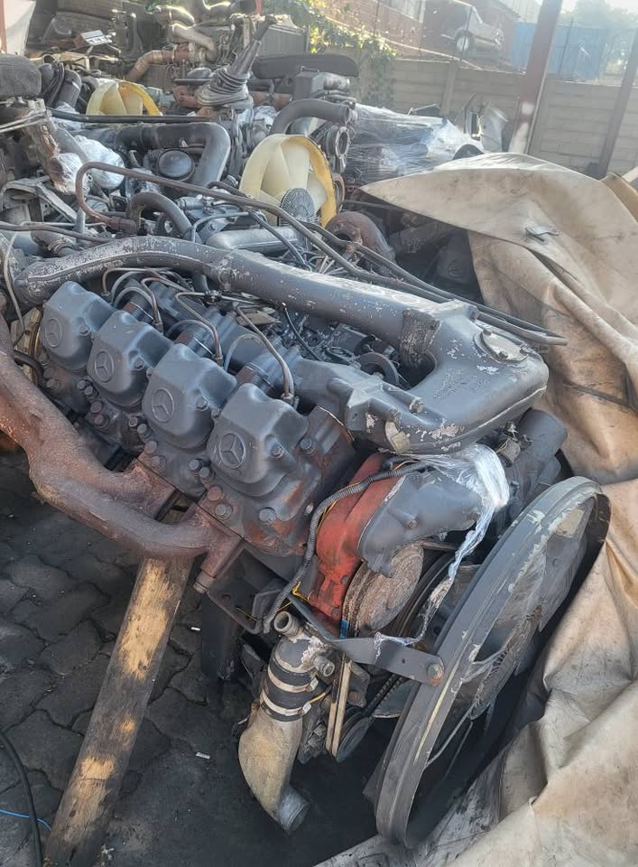 MERCEDES BENZ 442 ENGINE .COMPLETE. PLUG AND PLAY