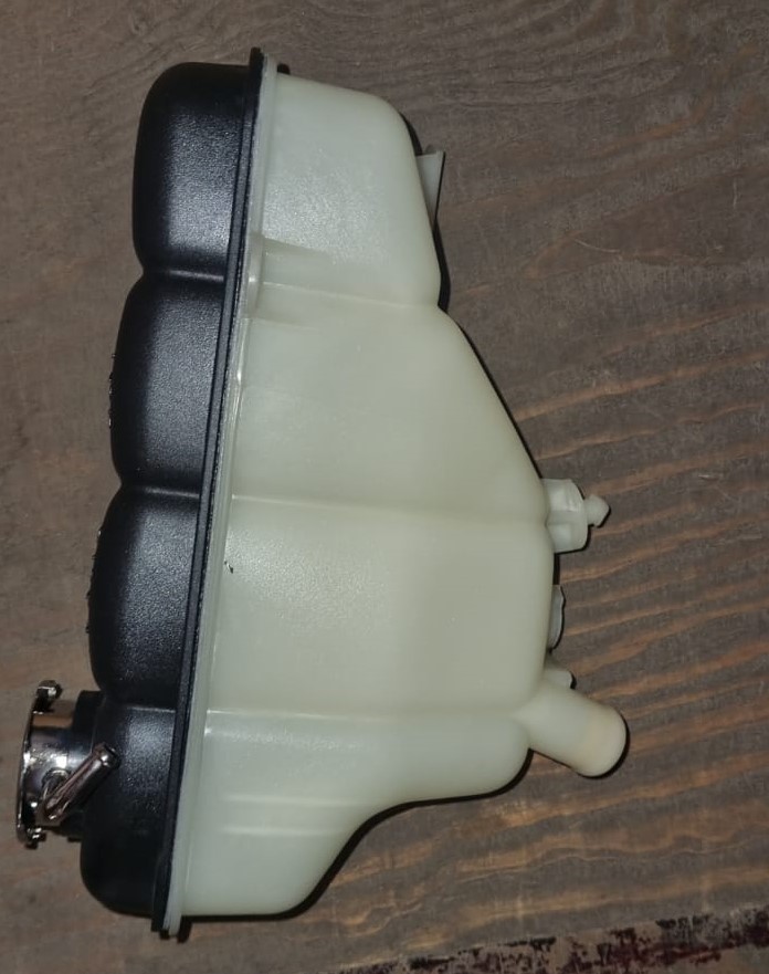 "Brand New Expansion Tank for Mercedes W202 - Private Seller "Brand New Expansion Tank for Mercedes W202 - Private Seller