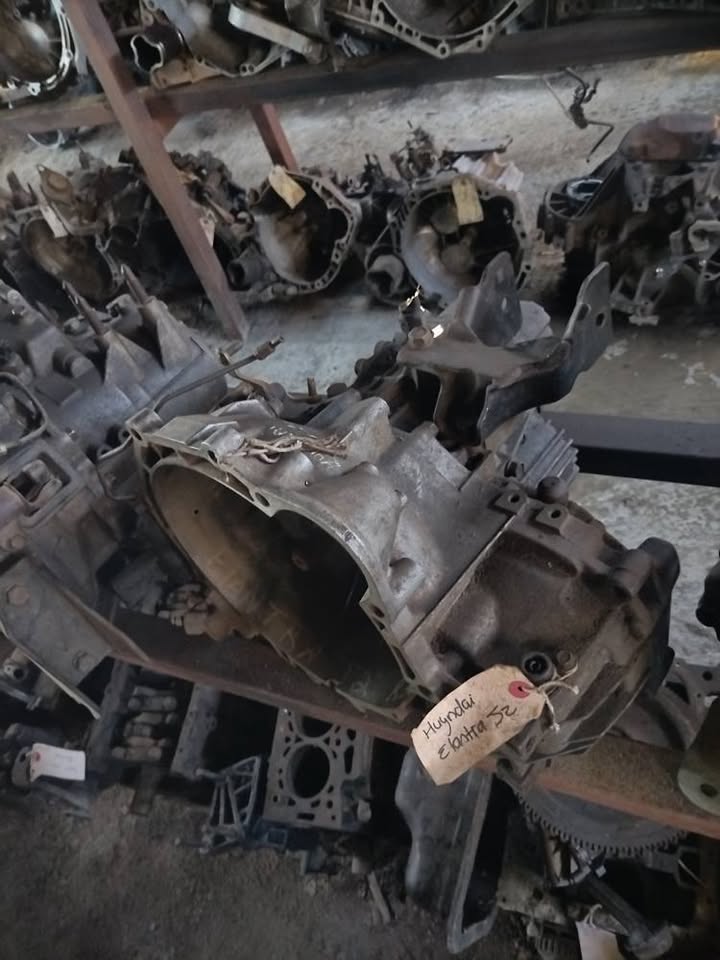 Hyundai Elantra j2 gearbox - Private Seller Hyundai Elantra j2 gearbox - Private Seller
