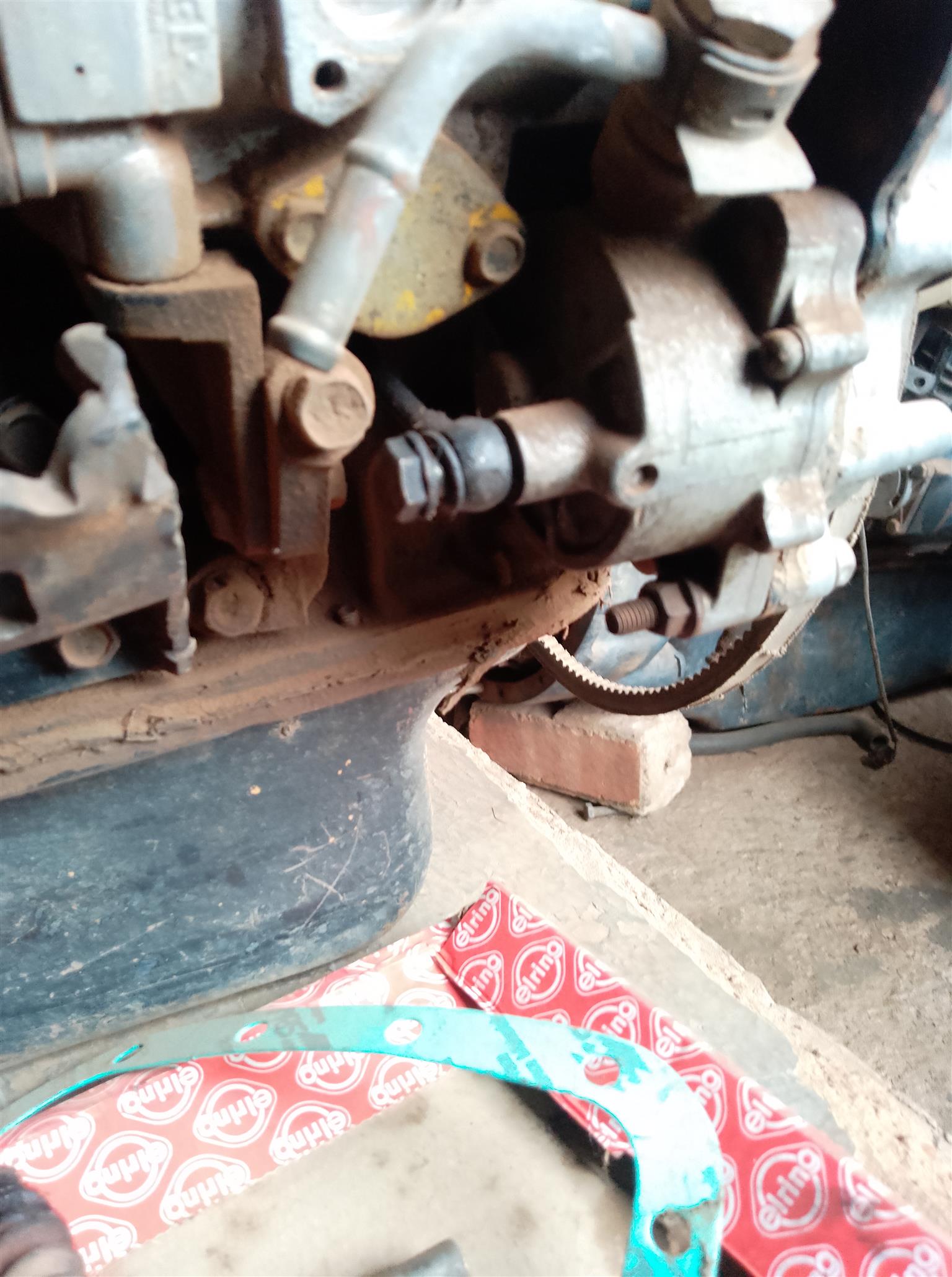 Vaccum pump Nissan qd32 - Private Seller Vaccum pump Nissan qd32 - Private Seller