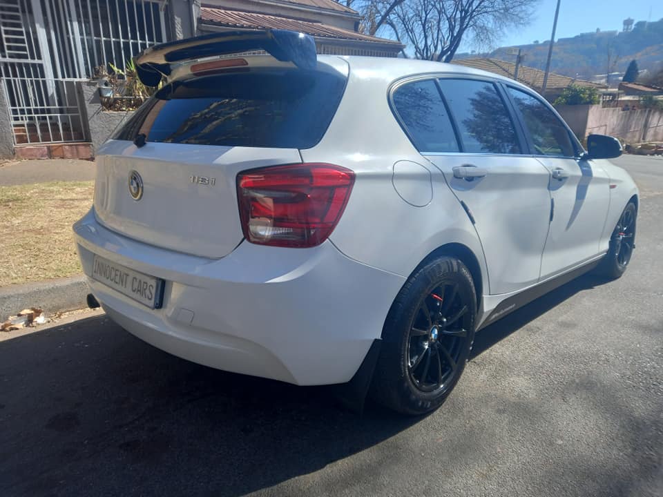 2012 BMW 118i HATCHBACK PETROL, AUTOMATIC, WHITE COLOR, MILEAGE