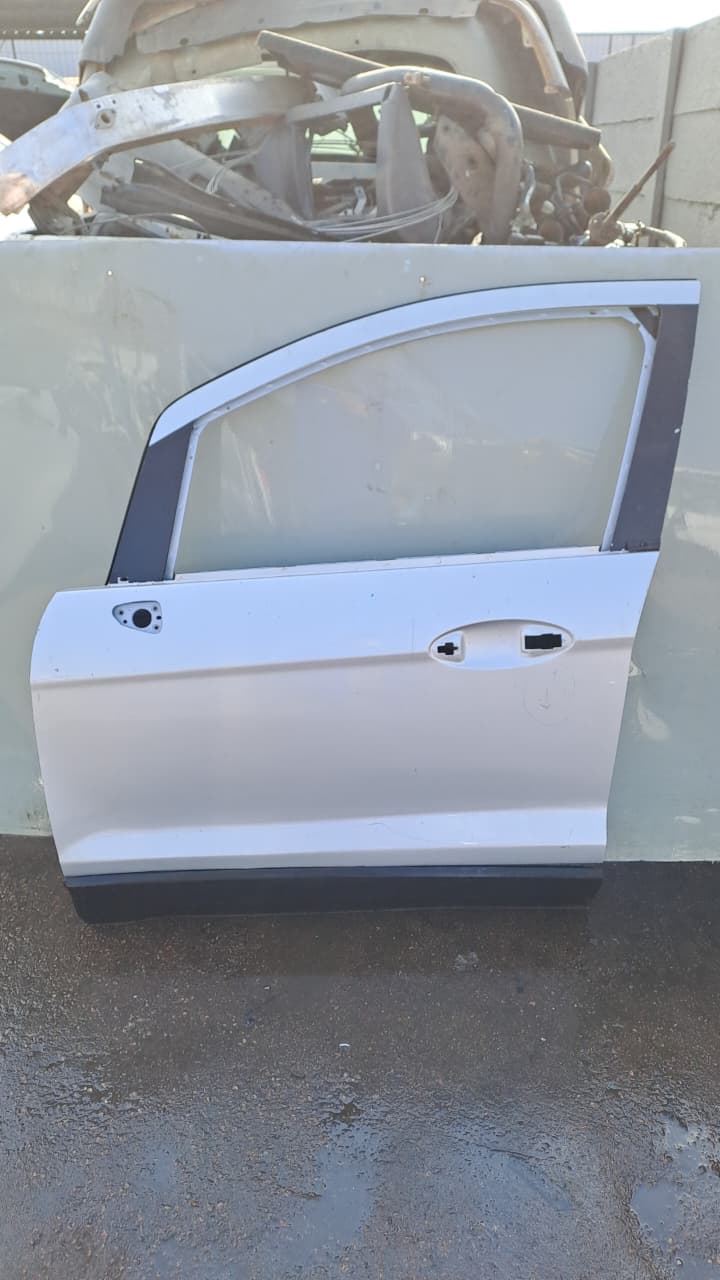 2017 Ford EcoSport Left Front Door Shell Used for sale - Private Seller 2017 Ford EcoSport Left Front Door Shell Used for sale - Private Seller