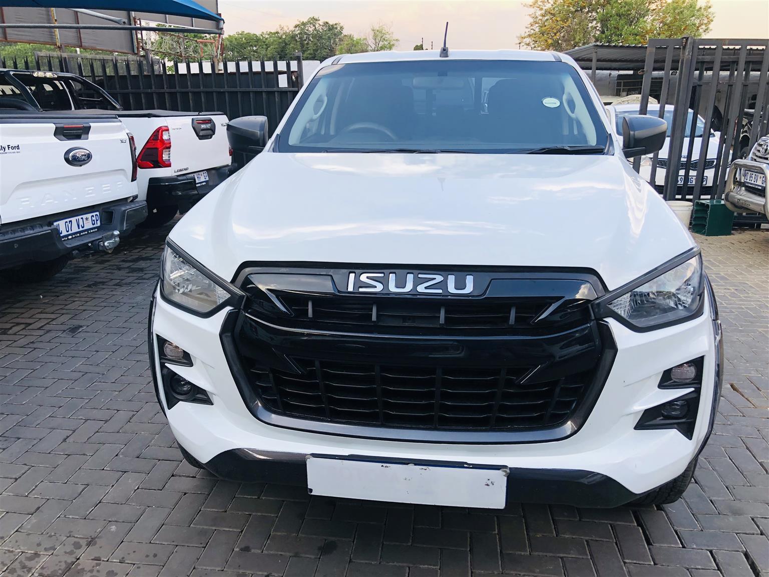 Used 2023 Isuzu D-Max 300 3.0TD double cab X-Rider - Private Seller Used 2023 Isuzu D-Max 300 3.0TD double cab X-Rider - Private Seller