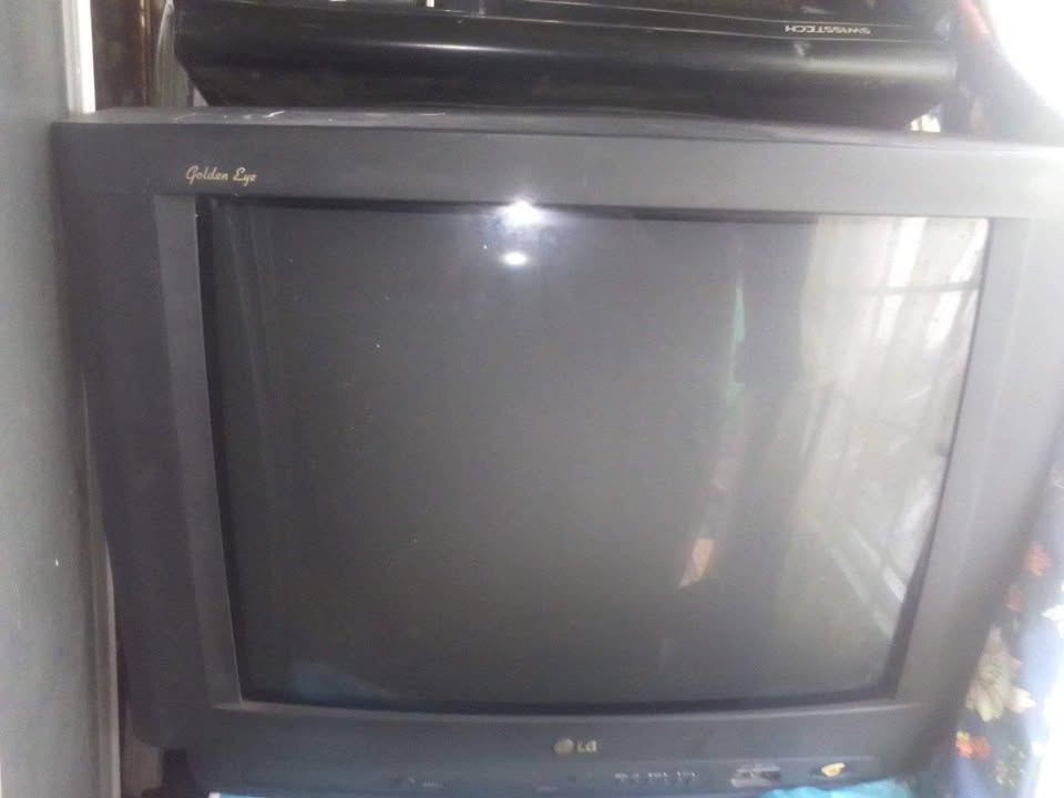 LG colour TV golden eye