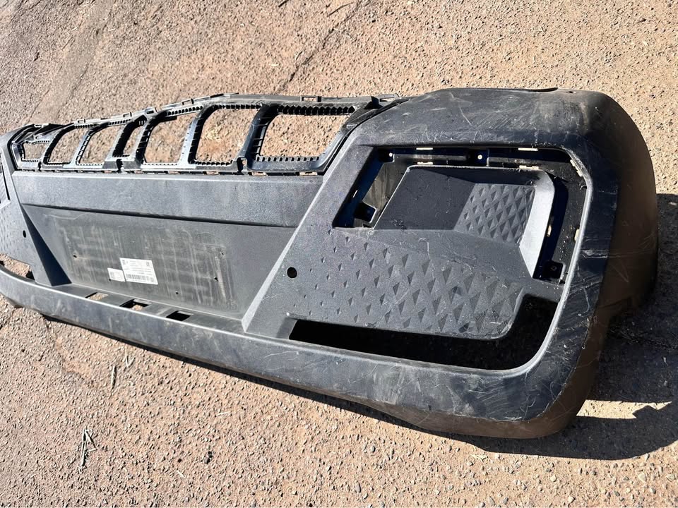 MAHINDRA XUV 3XO rear Bumper - Private Seller MAHINDRA XUV 3XO rear Bumper - Private Seller