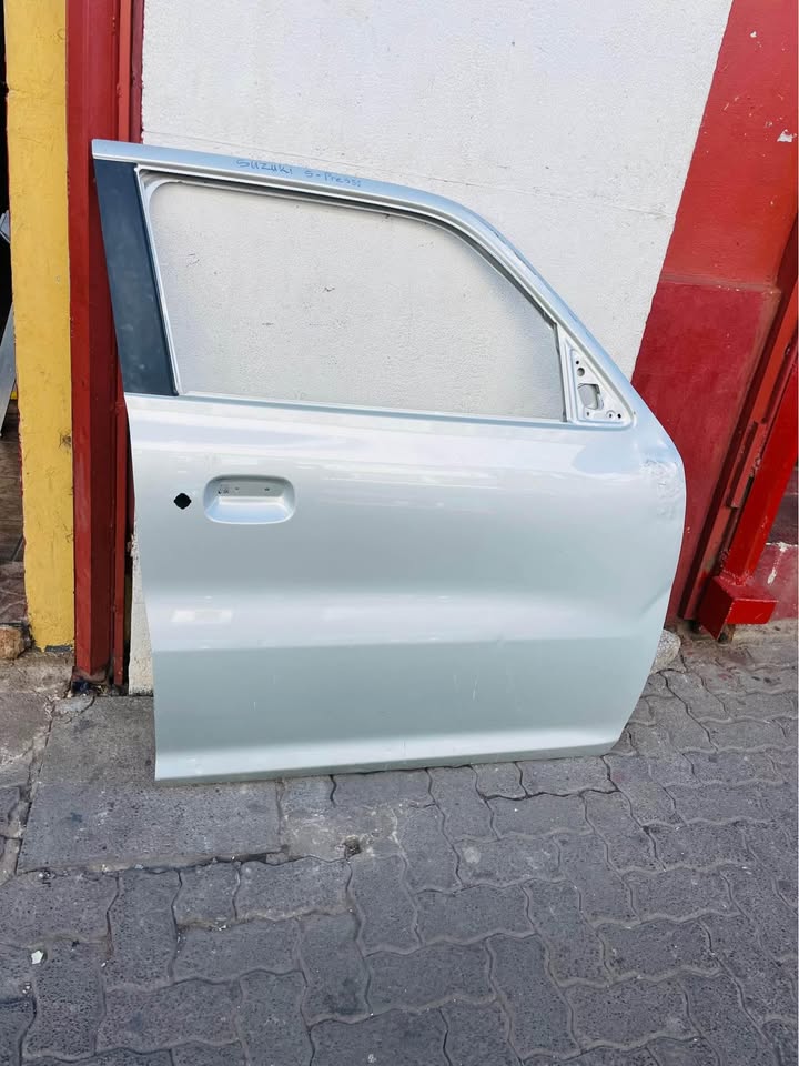 Suzuki S-Presso door - Private Seller Suzuki S-Presso door - Private Seller