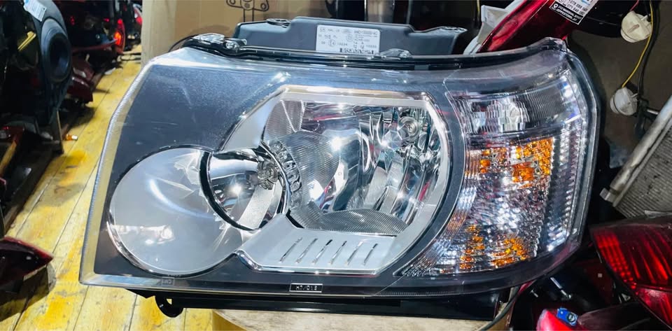 Land Rover Freelander 2 headlight - Private Seller