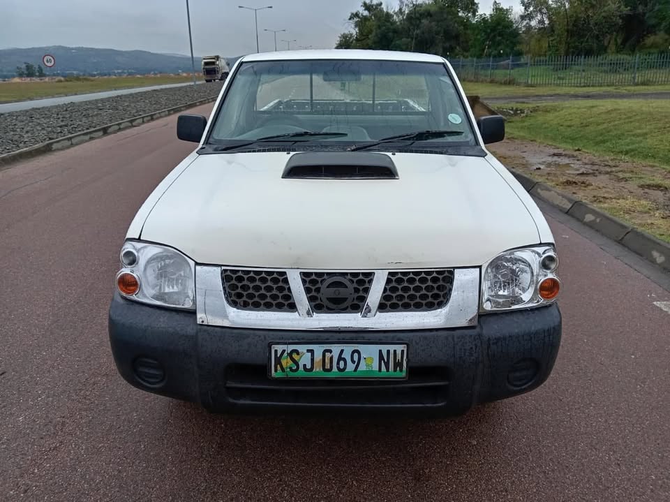Used Nissan NP300 Hardbody 2.5TDi 4x4 - Private Seller Used Nissan NP300 Hardbody 2.5TDi 4x4 - Private Seller