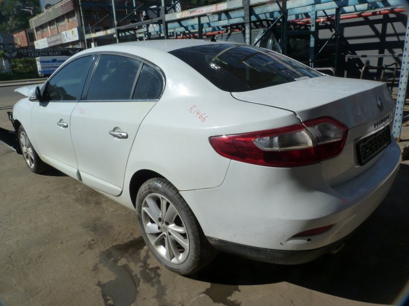 Renault Fluence 2.0 AT White - 2012 SPARESBOYZ STRIPPING FOR SPARES - Private Seller