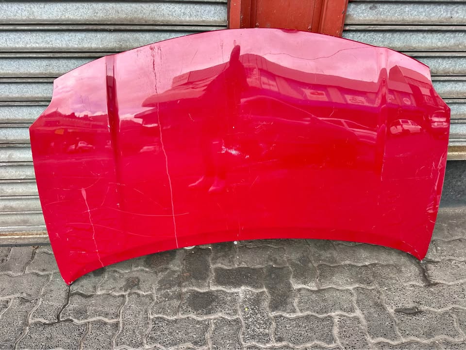 Toyota Auris old shape bonnet - Private Seller Toyota Auris old shape bonnet - Private Seller