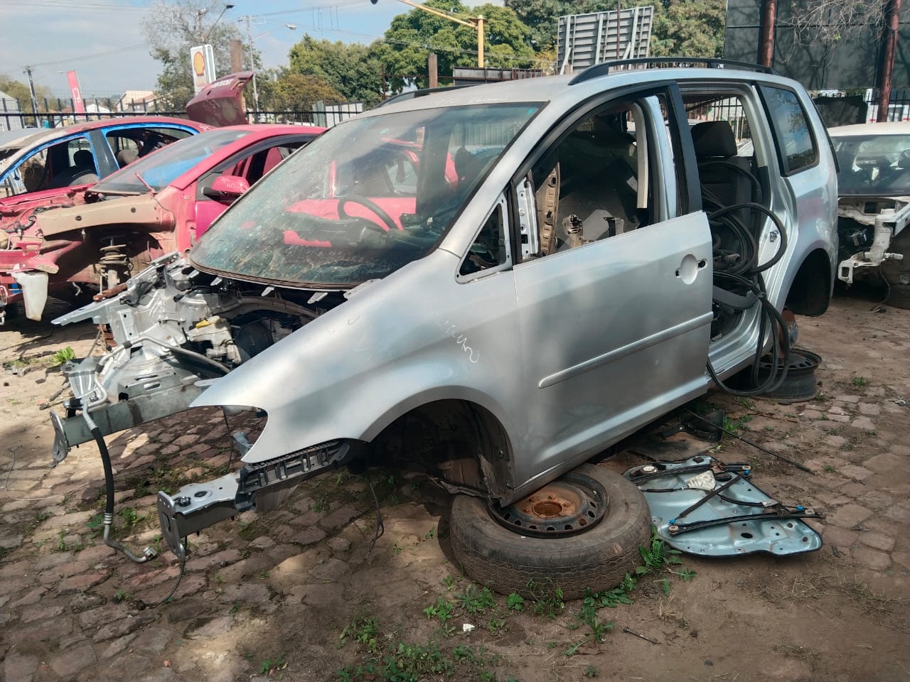 VW Touran Stripping for Spares - Private Seller VW Touran Stripping for Spares - Private Seller
