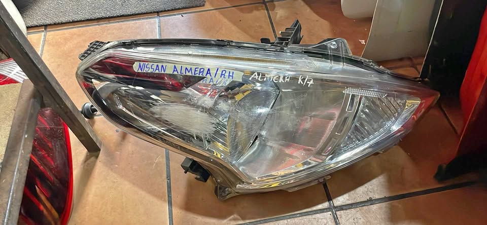 Nissan Almera headlight - Private Seller Nissan Almera headlight - Private Seller