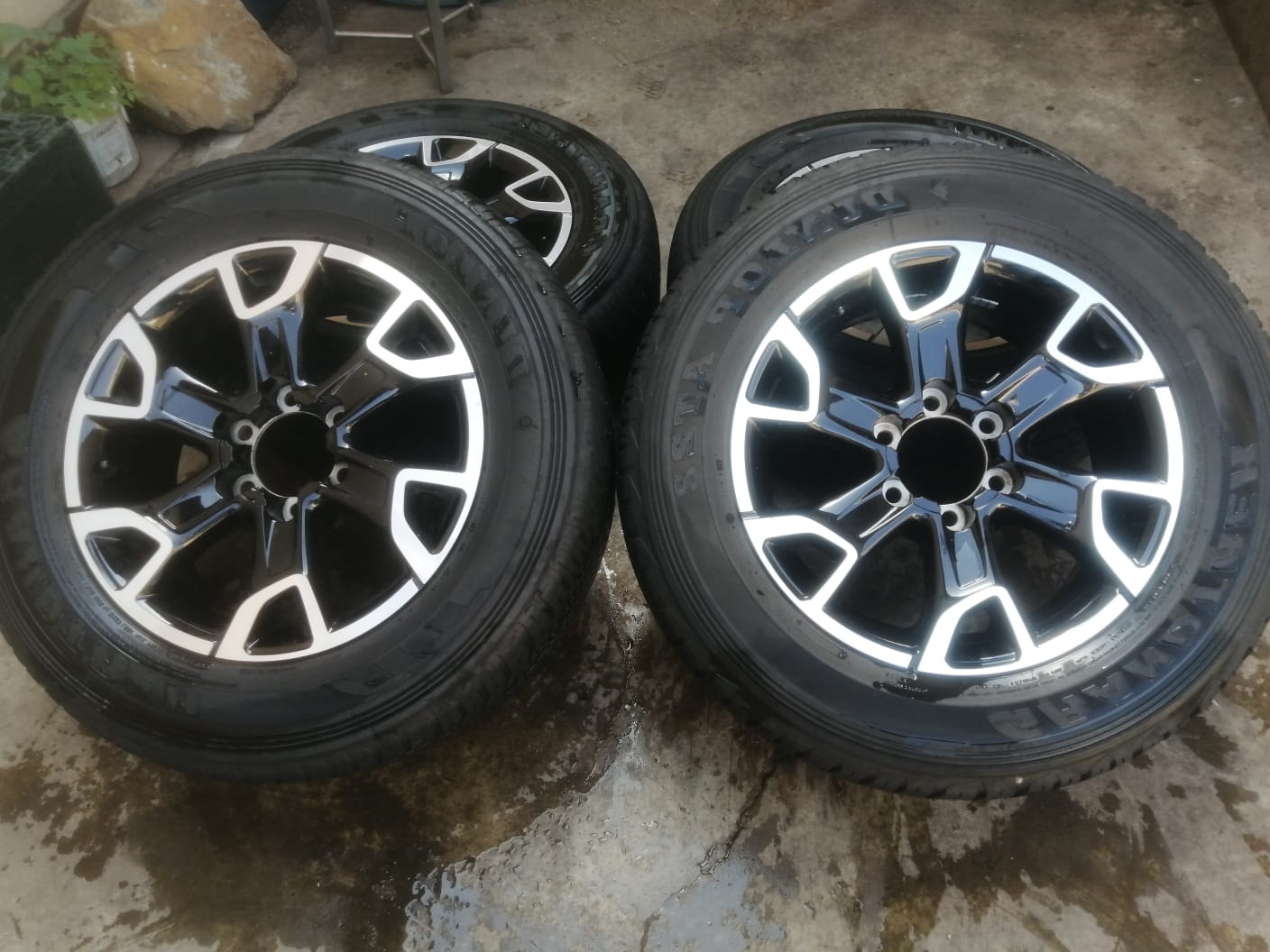 18" Toyota Legend 50 original mags with used 265/60/18 tyres to used for spare - Private Seller 18" Toyota Legend 50 original mags with used 265/60/18 tyres to used for spare - Private Seller