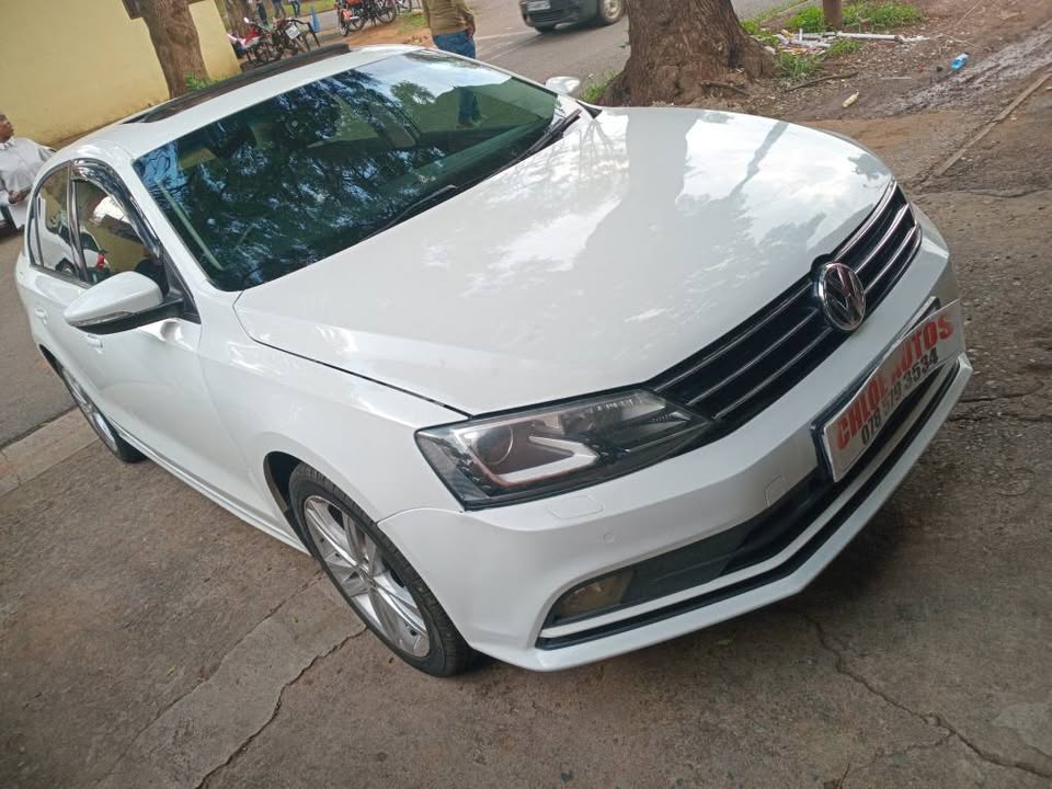 2017 VW Jetta 6 1.4TSi Automatic white color  Sunroof