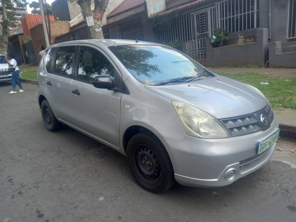2012 Nissan Livina 1.6 T Petrol, Manual, Silver, 152000kms,