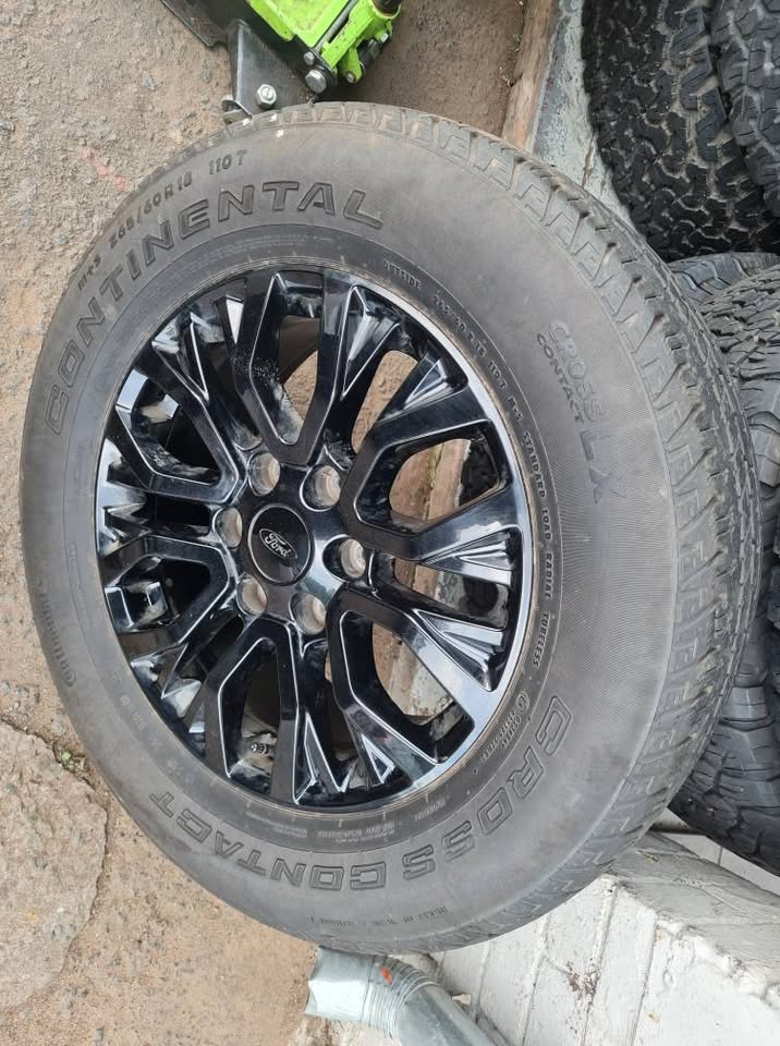 Ford Thunder original alloy mag size 18 +tyre can be used as spare wheel - Private Seller Ford Thunder original alloy mag size 18 +tyre can be used as spare wheel - Private Seller