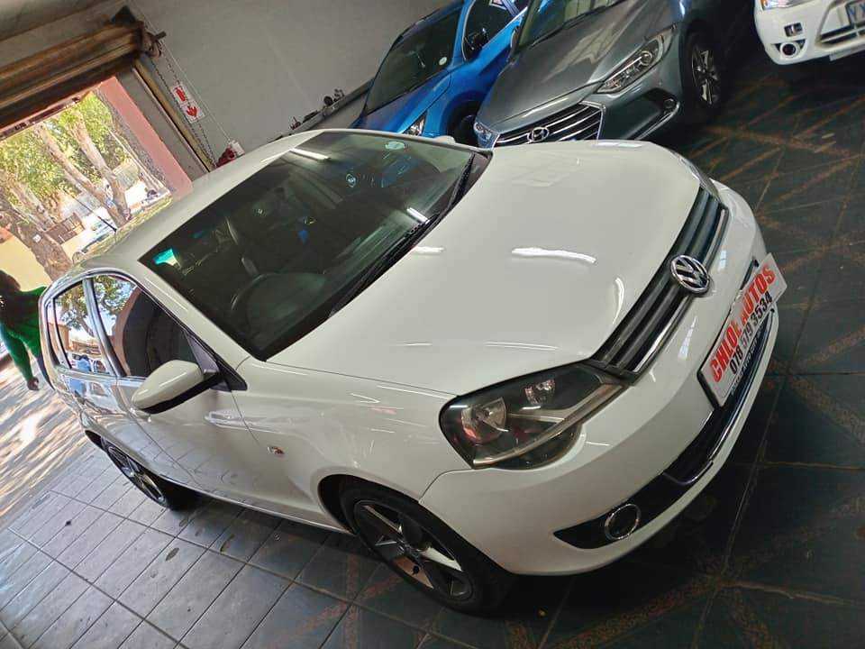 2015 VOLKSWAGEN POLO VIVO 1.4 AUTOMATIC