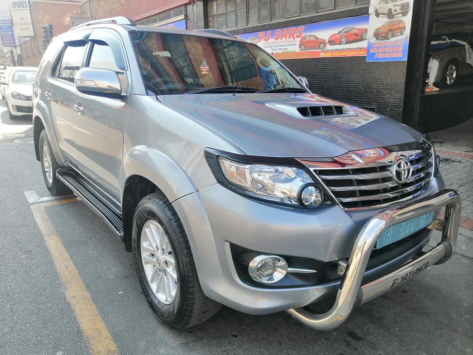 2014 Toyota Fortuner 3.0 D4-D 2x4 155000km Automatic