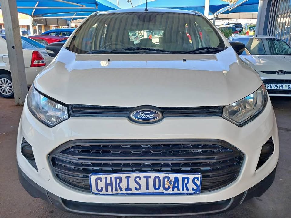 2016 model Ford Eco-sport Ambiante hatchback Manuel Transmission petrol 1.5 engine capacity