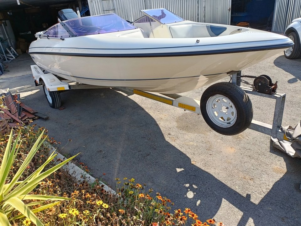 Very Neat Viking Velocity Bow Rider with 115Hp Mariner motor – Great Condition - Private Seller