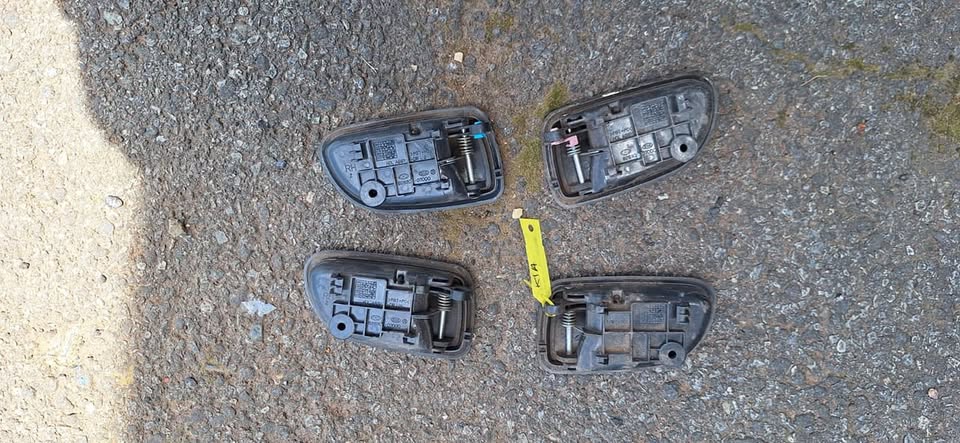 2008 Kia Picanto Inner door Handles For Sale - Private Seller 2008 Kia Picanto Inner door Handles For Sale - Private Seller