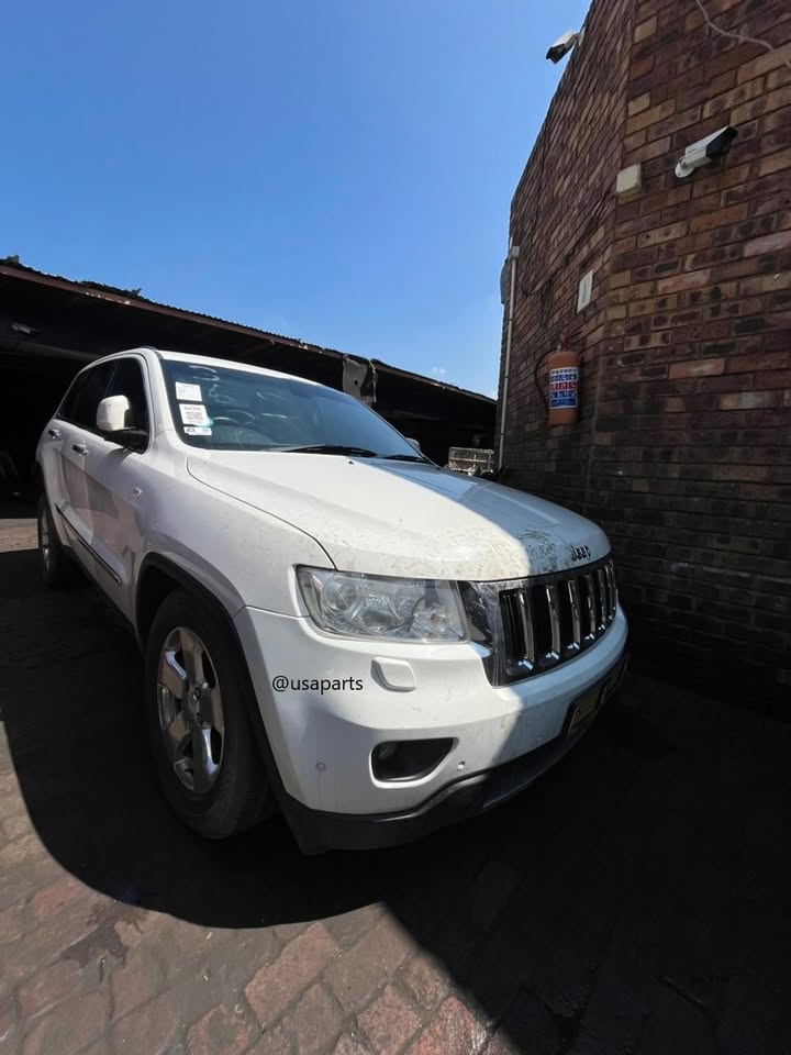 Jeep Grand Cherokee 3.0 WK2 Automatic Diesel stripping for spares - Private Seller