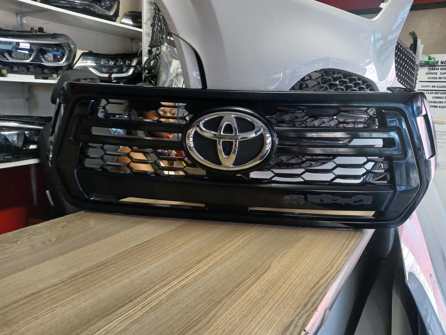 MAIN GRILL 2020 TOYOTA HILUX GD6 FOR SALE - Private Seller MAIN GRILL 2020 TOYOTA HILUX GD6 FOR SALE - Private Seller