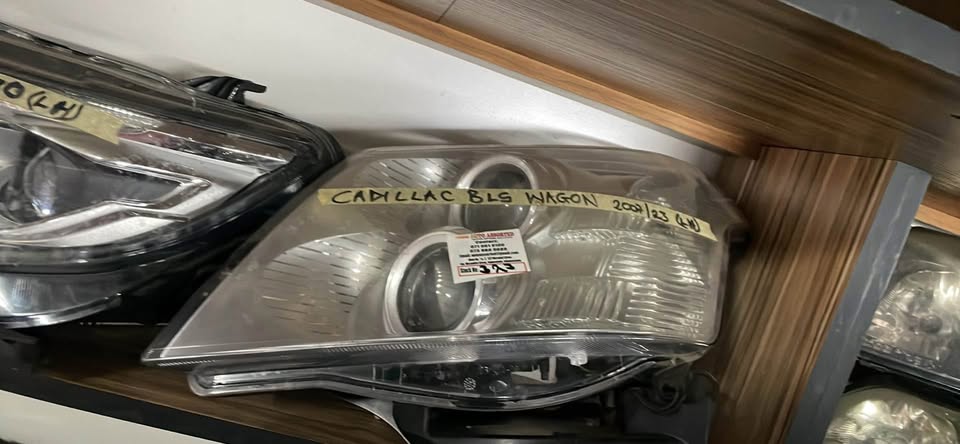 Cadillac BLS Wagon 2007-2023 left headlight - Private Seller Cadillac BLS Wagon 2007-2023 left headlight - Private Seller