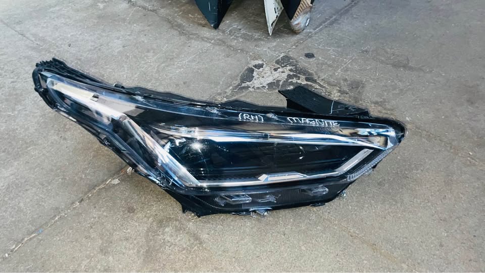 NISSAN MAGNITE LED HEADLIGHTS - Private Seller