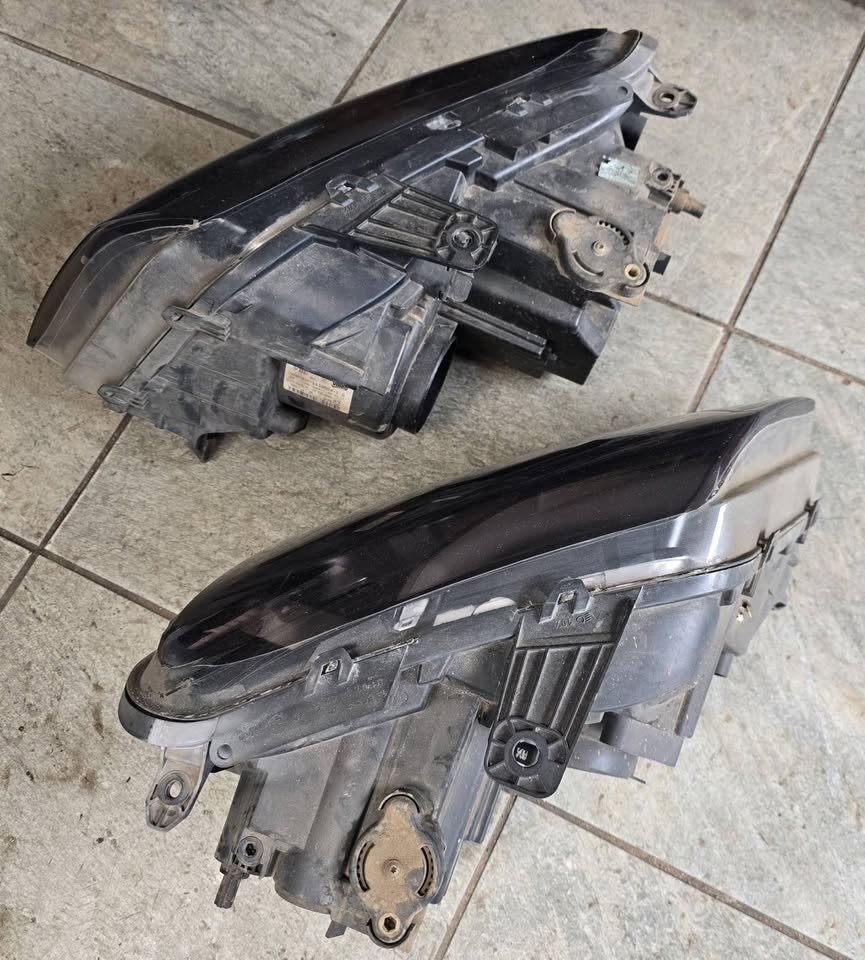 Volkswagen Amarok 2.0 Headlights Used For Sale - Private Seller