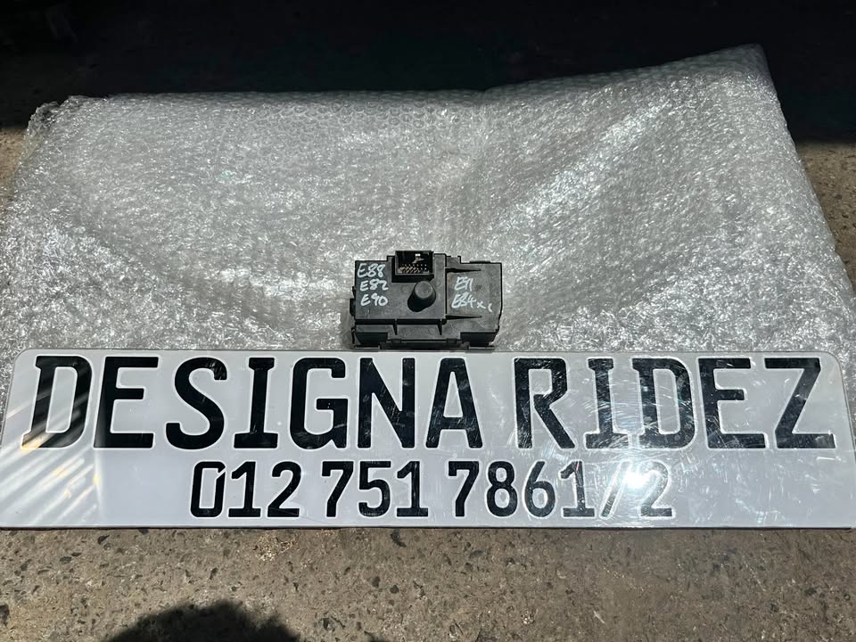 BMW E82/E84/E88/E90/E91 HEADLIGHT SWITCH UNIT AVAILABLE. - Private Seller BMW E82/E84/E88/E90/E91 HEADLIGHT SWITCH UNIT AVAILABLE. - Private Seller