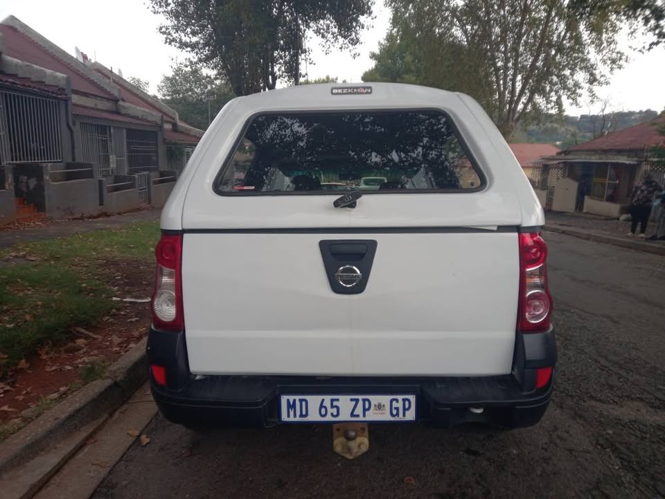 2018 Nissan Np200 1.6 Petrol, Manual, White Color, Mileage 77000kms