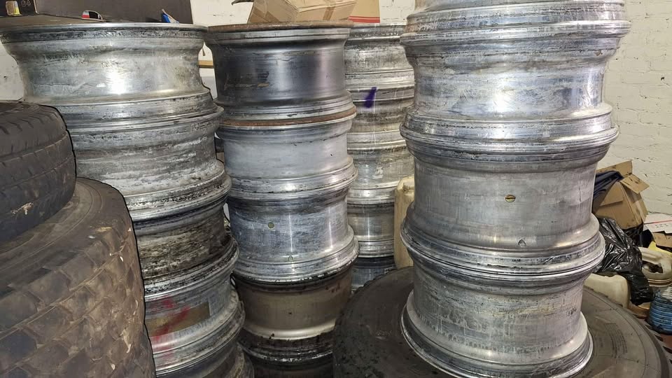 Used Truck rims and tyres in stock