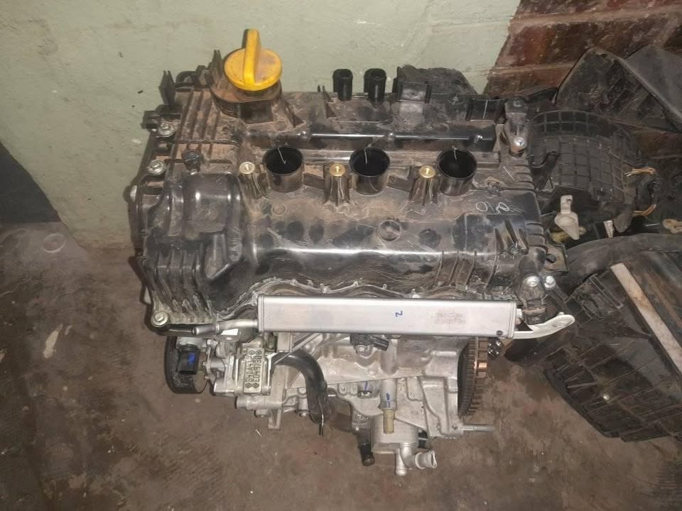 RENAULT TRIBER ENGINE AVAILABLE - Private Seller