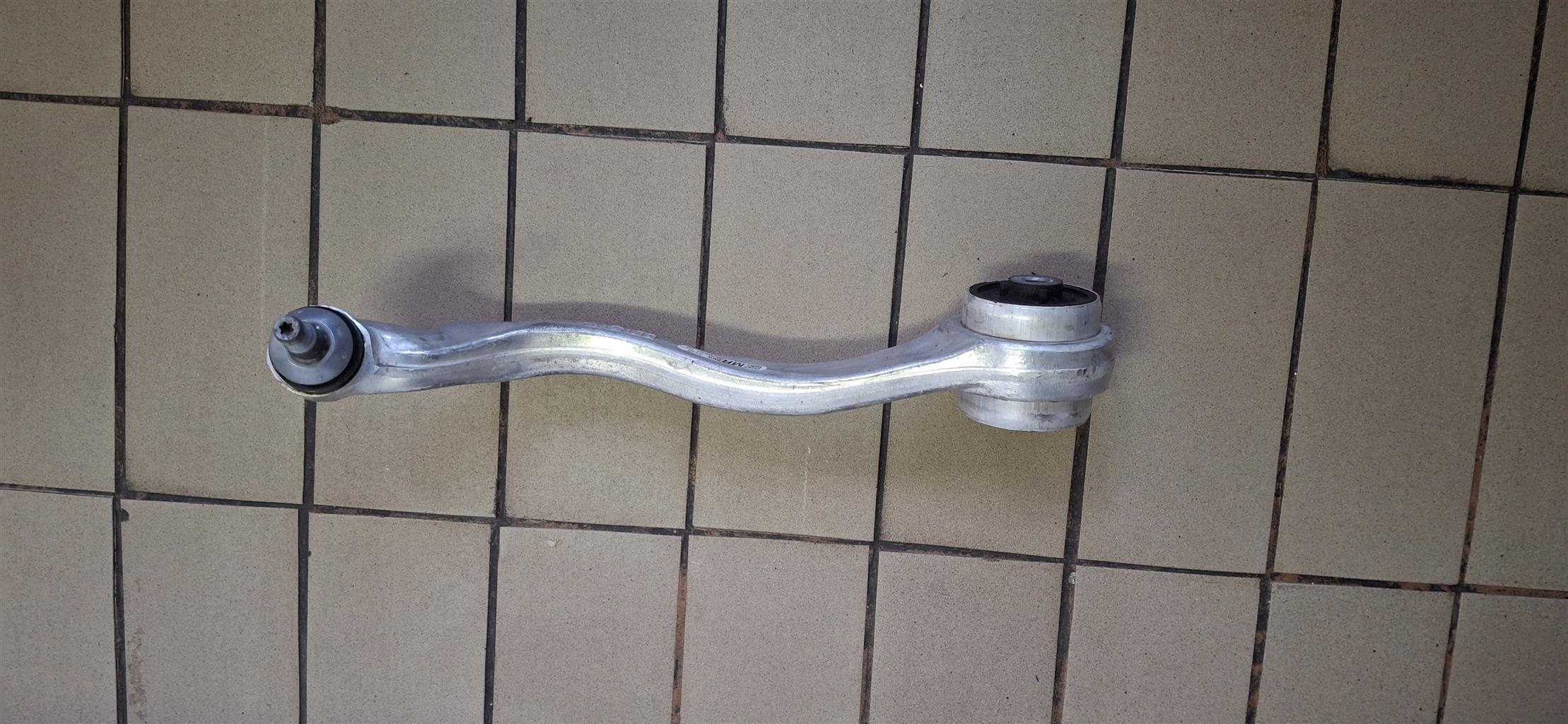 2021 BMW G20 3 SERIES CONTROL ARM FRONT RIGHT AVAILABLE FOR SALE - Private Seller 2021 BMW G20 3 SERIES CONTROL ARM FRONT RIGHT AVAILABLE FOR SALE - Private Seller