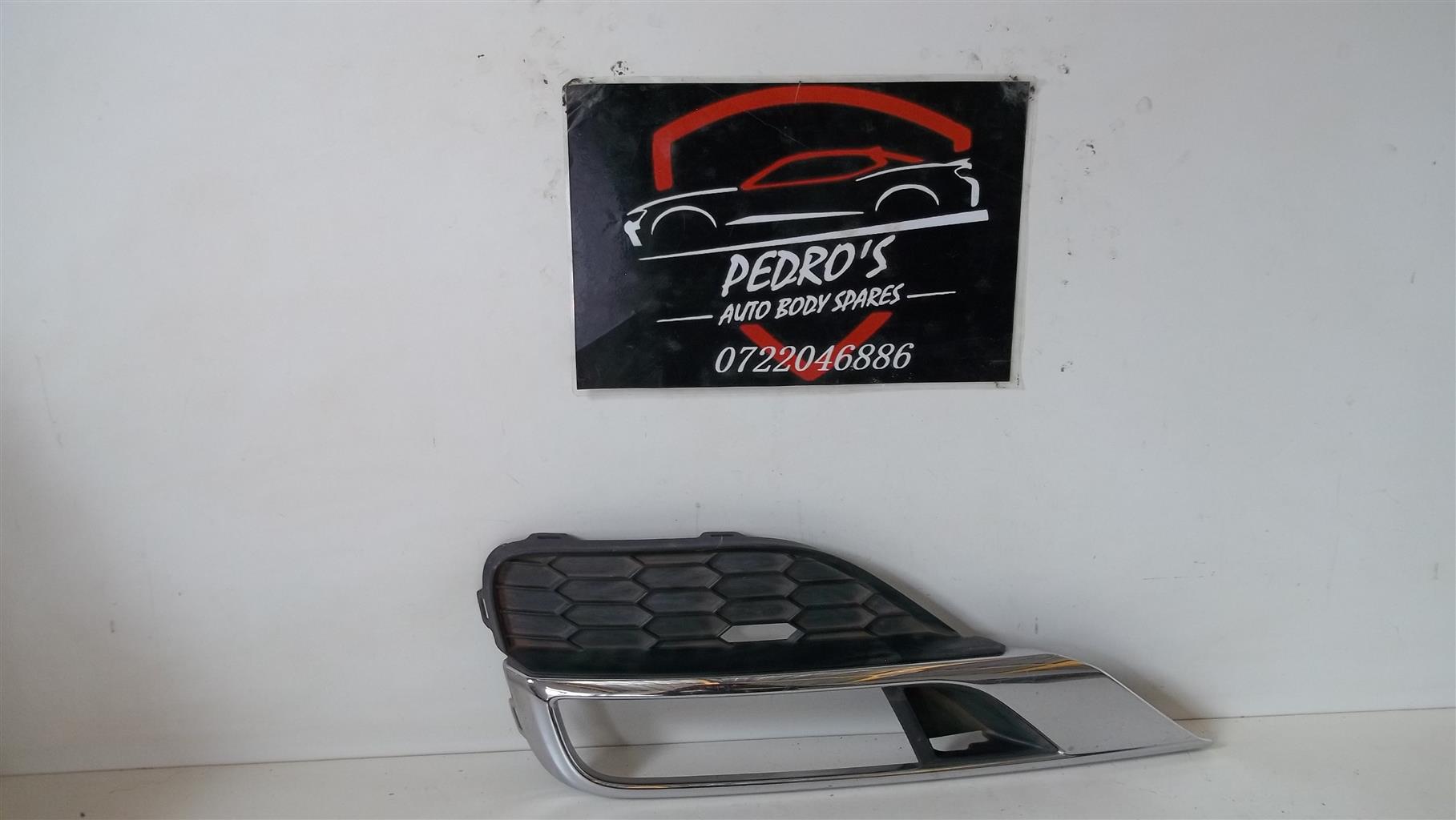 Honda CR-V '15-'16 fog light cover - Private Seller Honda CR-V '15-'16 fog light cover - Private Seller