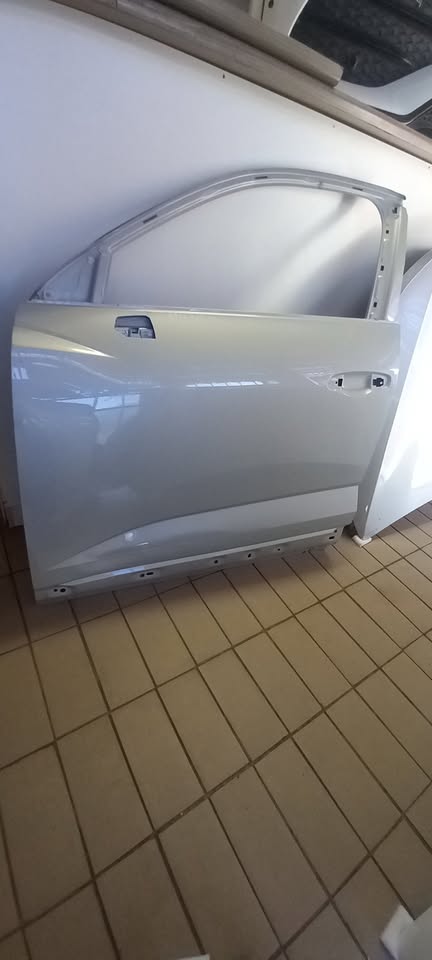 2021 AUDI Q3 FRONT LEFT DOOR FOR SALE - Private Seller