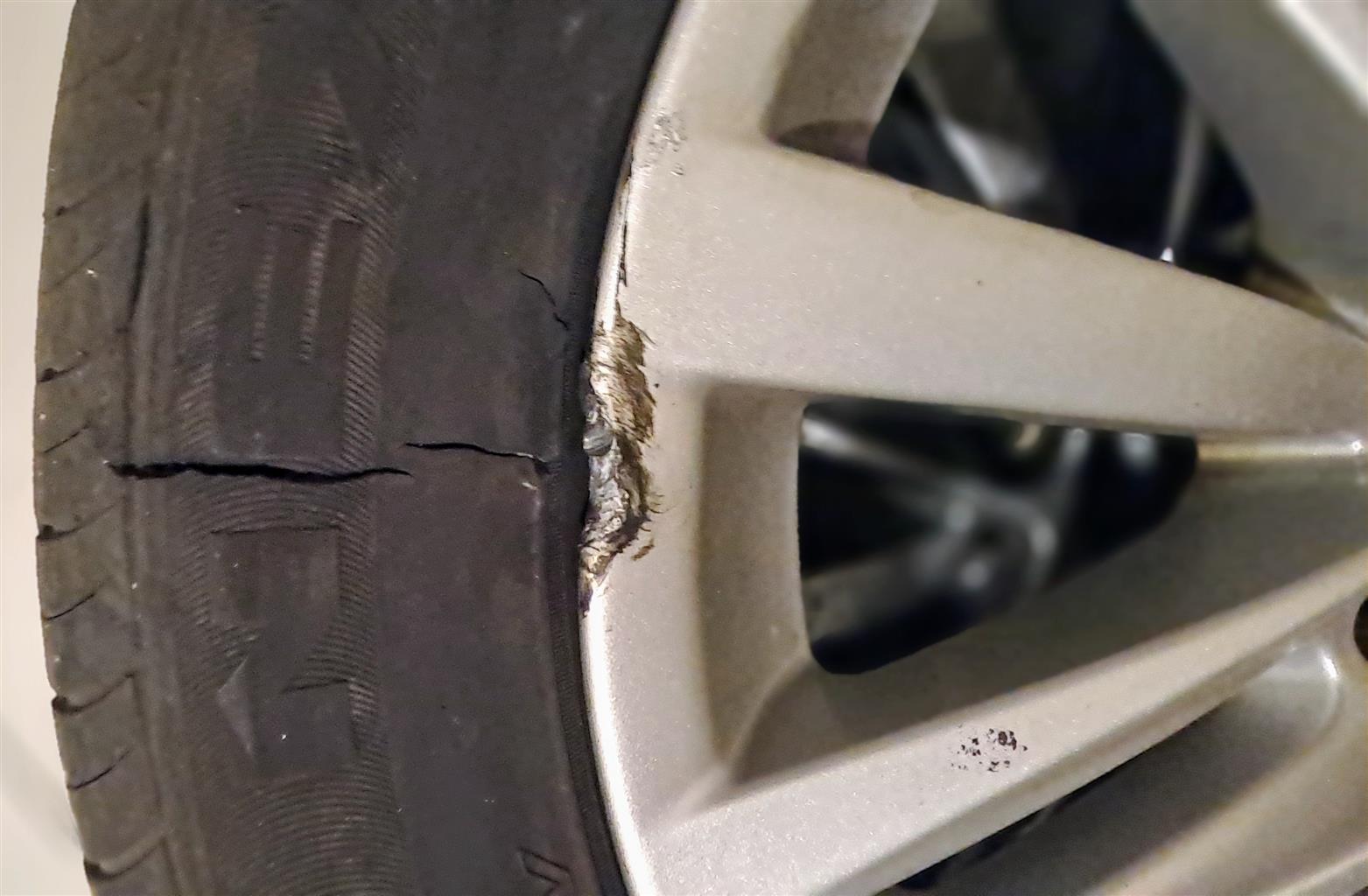 Original BMW Light alloy rims & tyres - Private Seller