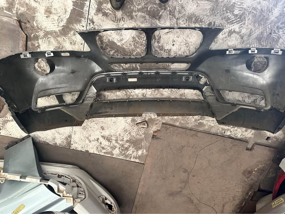 BMW OEM F25 X3 front bumper - Private Seller BMW OEM F25 X3 front bumper - Private Seller