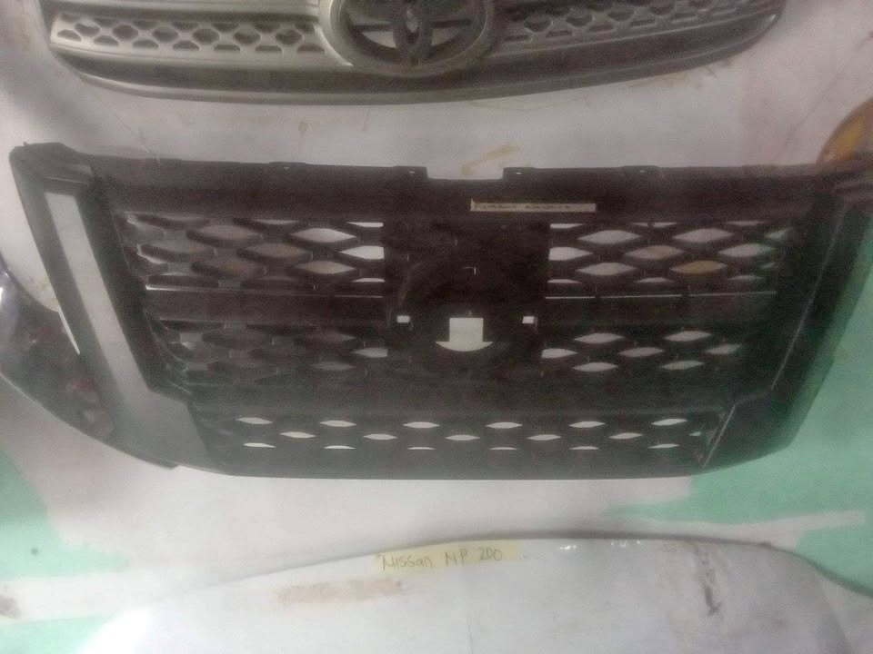 Nissan Navara front grill - Private Seller Nissan Navara front grill - Private Seller