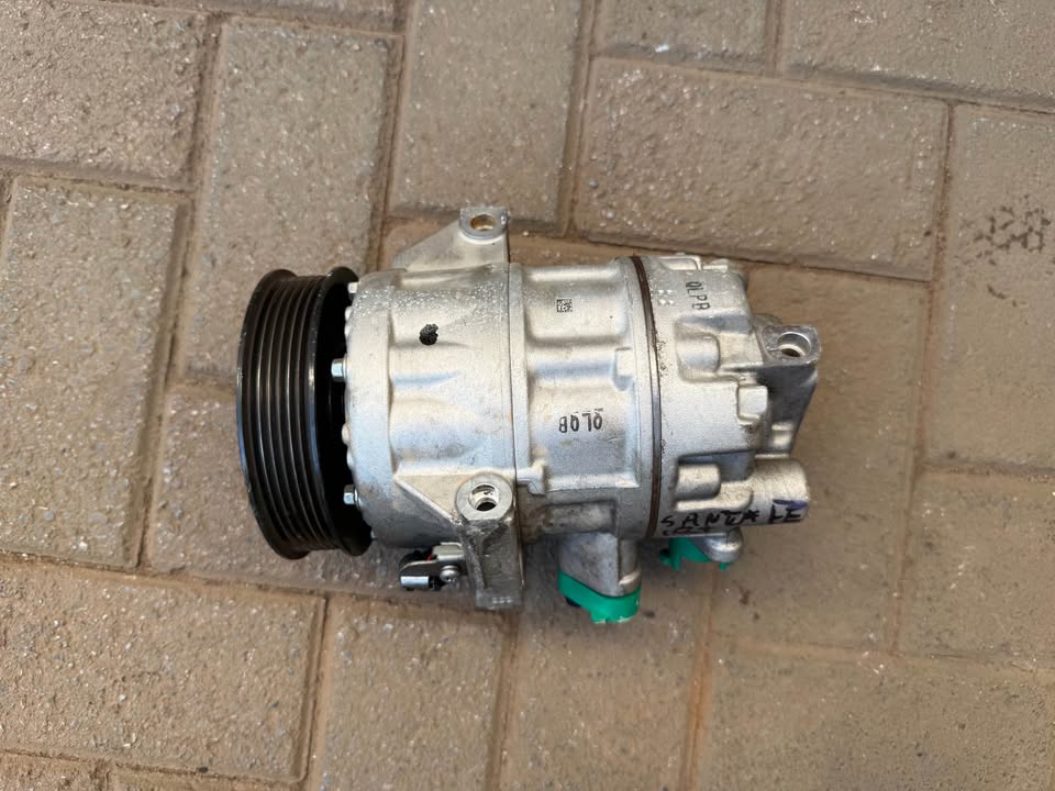 Hyundai Santa Fe Aircon Pump Compressor - Private Seller