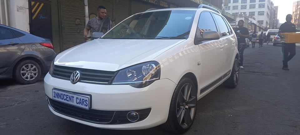 USED 2014 VW POLO VIVO 1.6 MAXX FSH, MANUAL, WHITE COLOUR