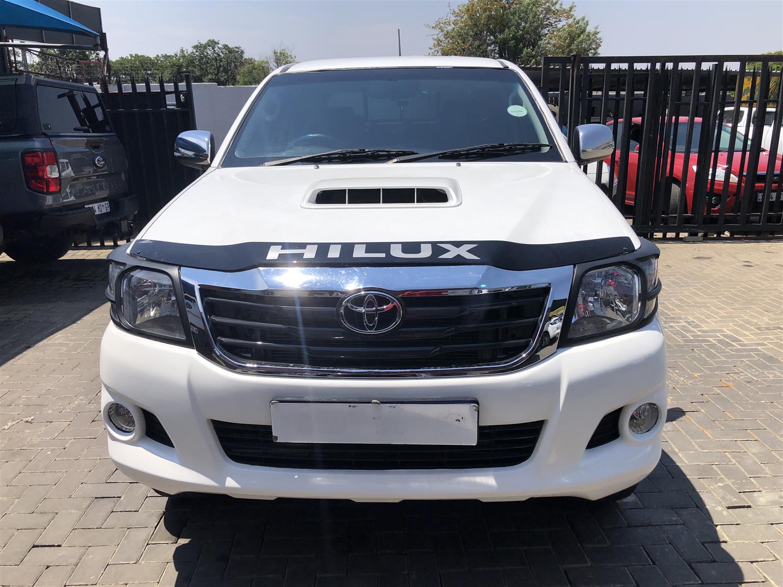Used 2010 Toyota Hilux 2.5D-4D 4x4 SRX - Private Seller Used 2010 Toyota Hilux 2.5D-4D 4x4 SRX - Private Seller