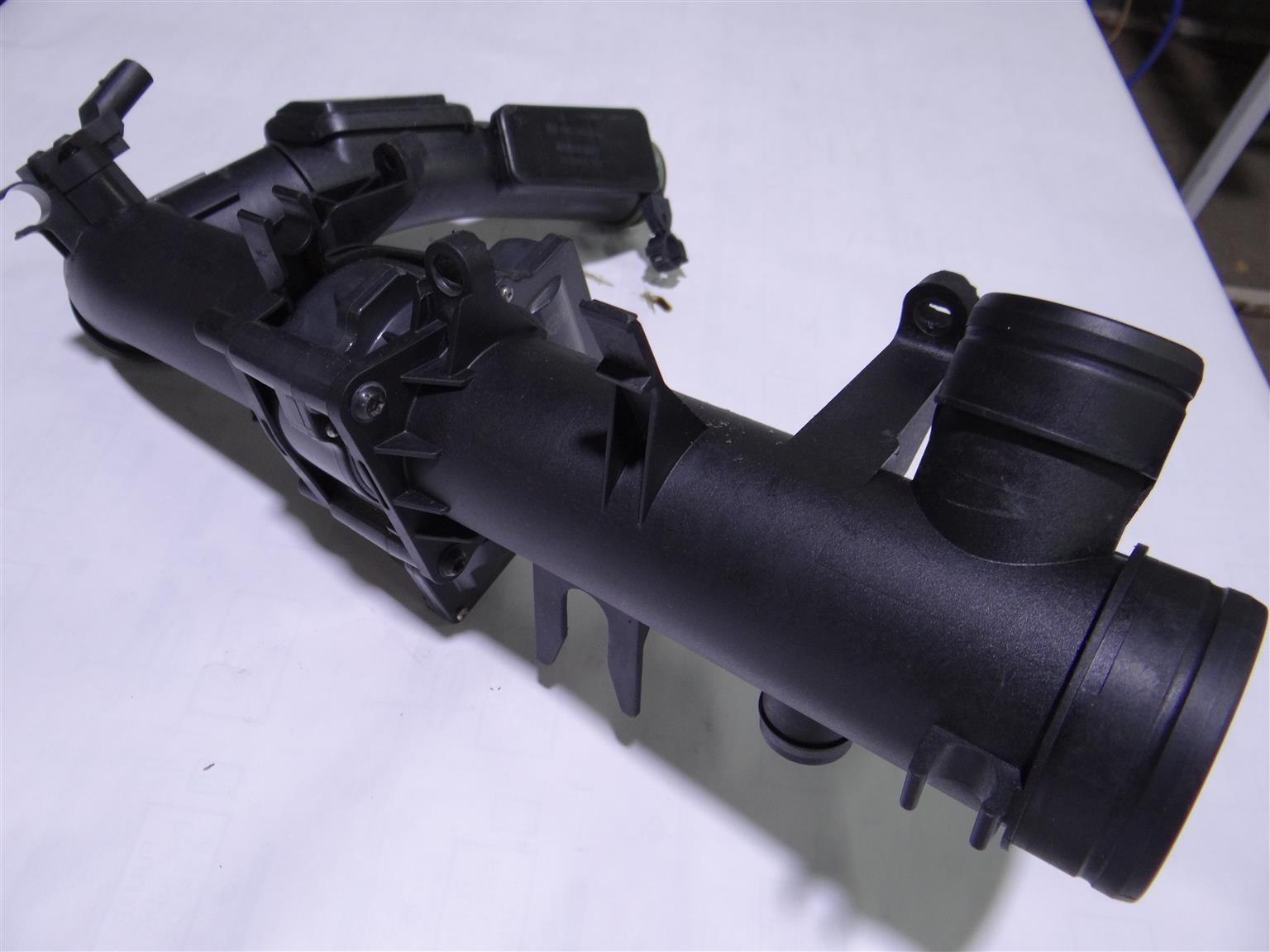 VW 1.4 TSI Air Filter connecting parts