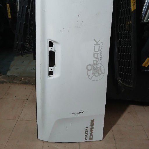 Isuzu Bakker tailgate - Private Seller