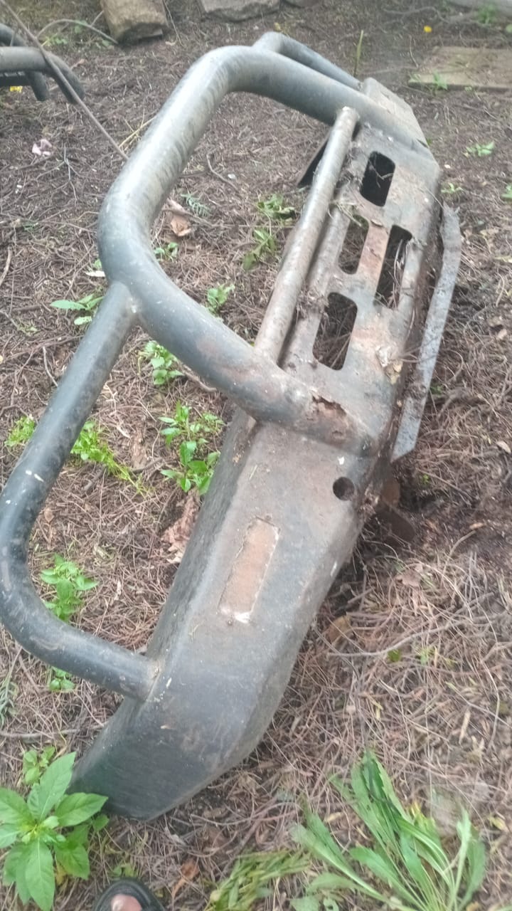 Toyota Hilux bullbar - Private Seller Toyota Hilux bullbar - Private Seller