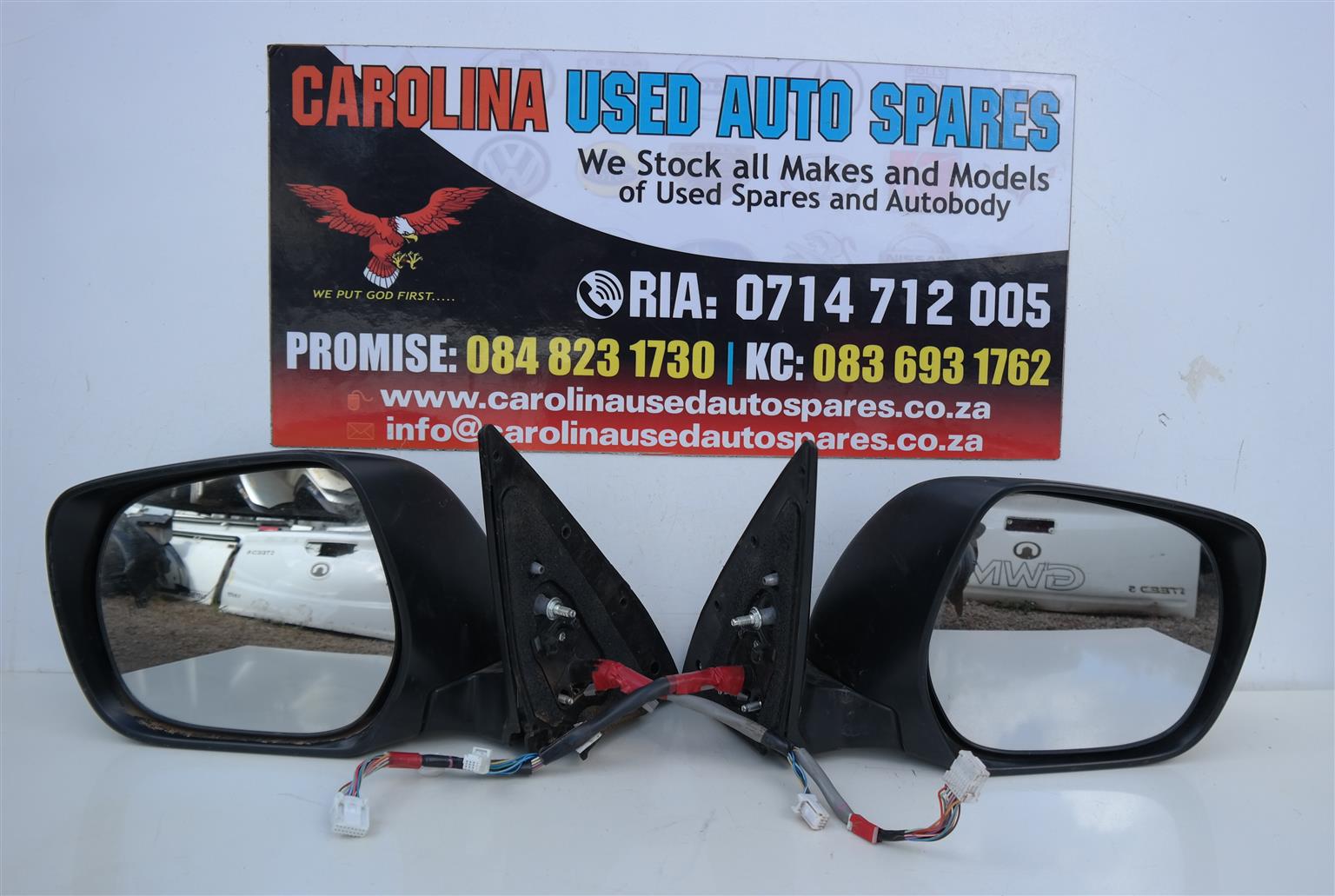 Toyota Land Cruiser left and right side mirror with camera(no cover) - Private Seller Toyota Land Cruiser left and right side mirror with camera(no cover) - Private Seller