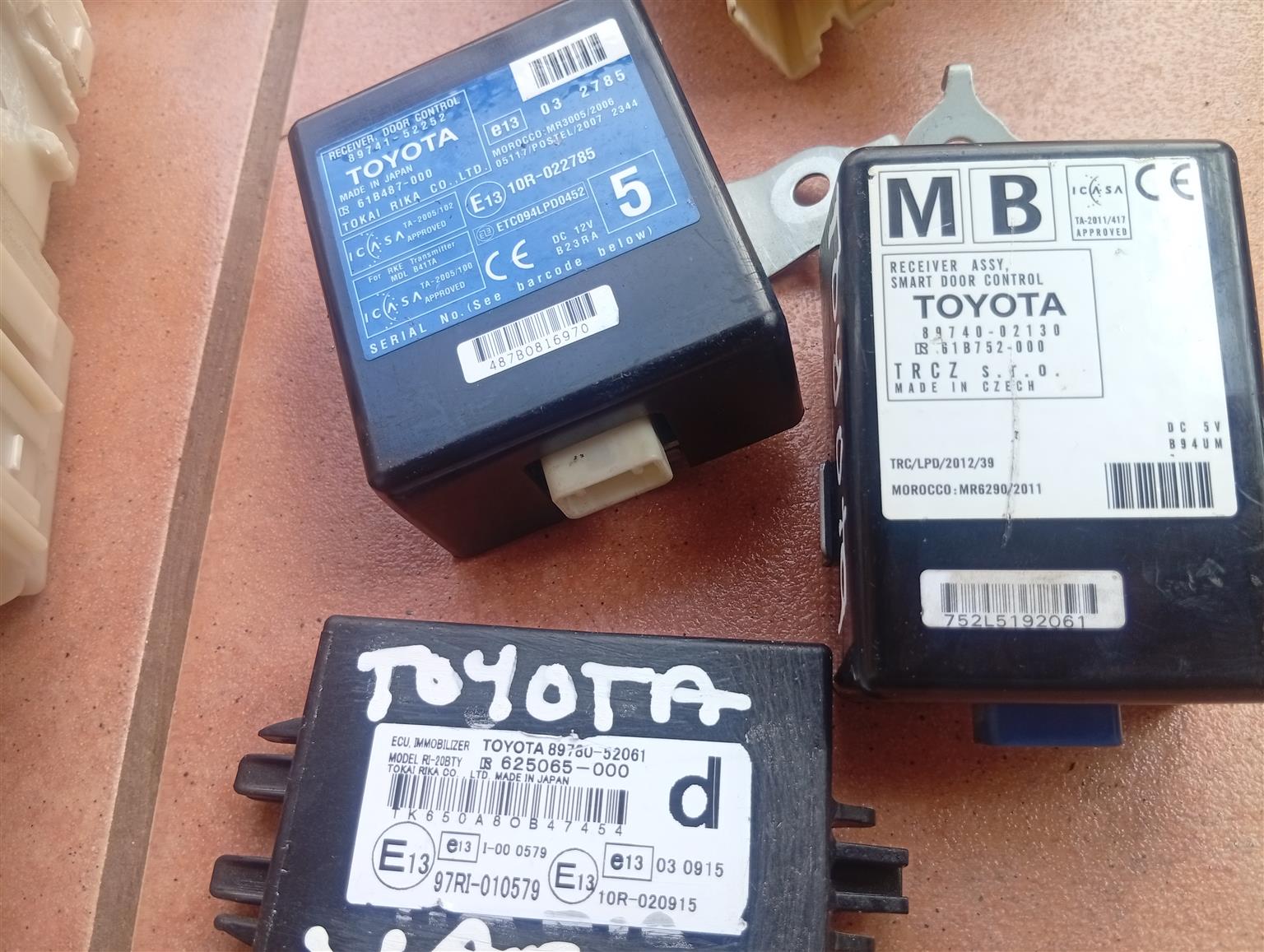 Toyota Yaris complete lockset - Private Seller Toyota Yaris complete lockset - Private Seller