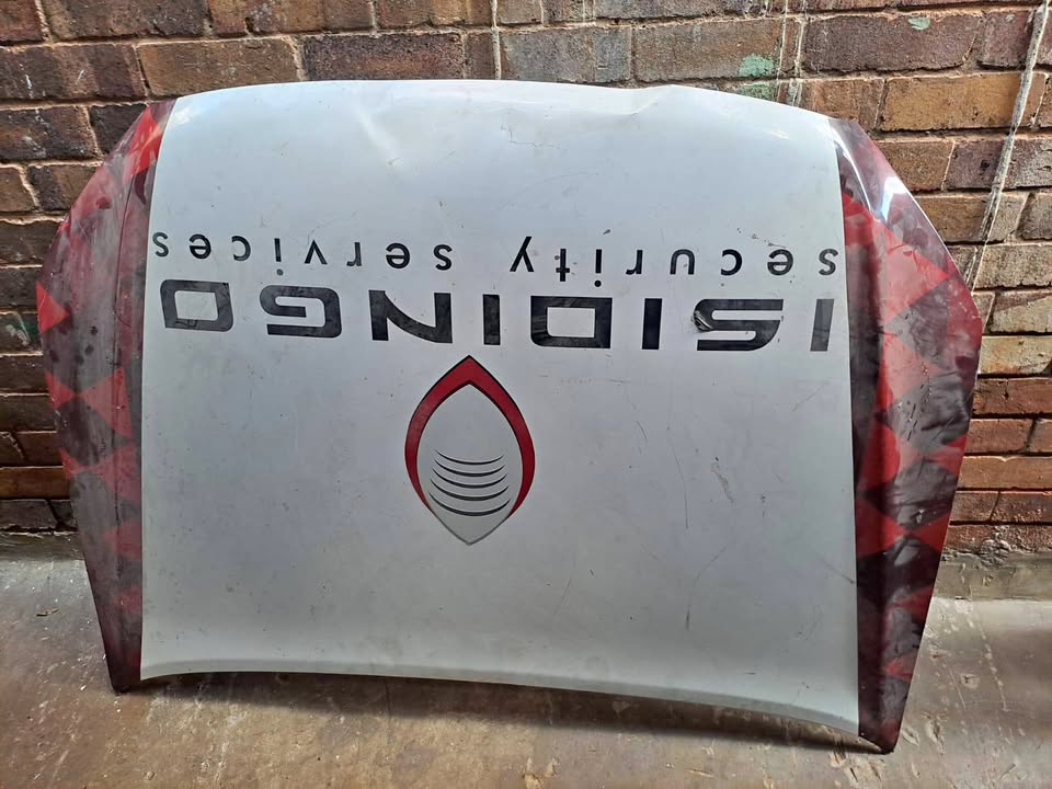 Isuzu KB250 Front Bonnet - Private Seller Isuzu KB250 Front Bonnet - Private Seller