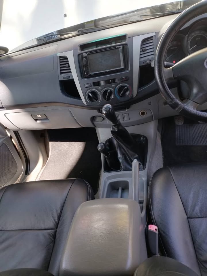 2008 TOYOTA HILUX D4D 4×4 3.0 CANOPY DOUBLE CAB MANUAL